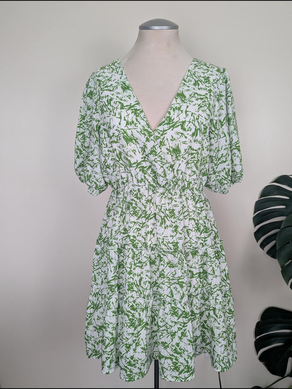 Lush White & Green Abstract V-Neck Tiered Mini Dress Short Puff Sleeves Lace Up